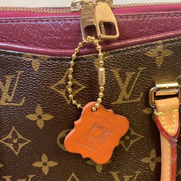 LOUIS VUITTON Pallas Monogram Bag - Picture 13 of 16